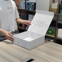 Boîte cadeau de luxe personnalisée en carton rigide noir pliable avec poignée en ruban, impression quadricolore, vente en gros