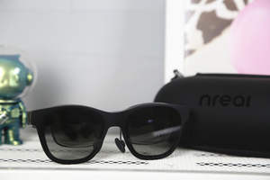 Gafas AR Inteligentes <span class=keywords><strong>Nreal</strong></span> <span class=keywords><strong>Air</strong></span> 2 Pro con Ajuste Electrocrómico DP Directo, No son Gafas VR - Product Image 4