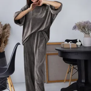 Tùy Chỉnh Bán Buôn Cộng Với Kích Thước Nhung Đồ Ngủ Set Đồ Lót Pajama Bộ Cho Sexy Dễ Thương, Cami Top Và Quần Short Ngủ/