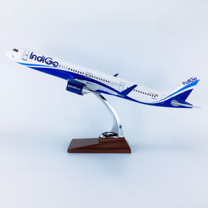 Modelo de Avión de Resina Fundida a Presión Airbus <span class=keywords><strong>A321</strong></span> Indigo de 45 cm 1/100 con Alas Fijas y Soporte de Exhibición - Product Image 3