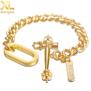 Cadena de Acero Inoxidable, Diseño de Joyería Permanente para Niñas y Mujeres, Brazalete de Eslabones Cubanos Clásico Occidental en Oro de 18k, Resistente al Deslustre - Product Image 1