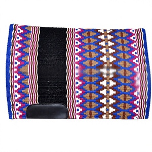 Almohadilla de Silla de Montar de Algodón con Patrón Navajo Colorido, Centro Negro con Detalle de Cuero, Cómoda para Montar (Personalizable) - Product Image 1
