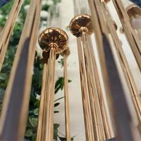 Ensemble de 8 chandeliers dorés à 8 bras, porte-bougies coupe-vent en acrylique, support de bougies, centre de table en métal pour mariage, décoration d'événements et de fêtes