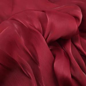 Tessuto Lucido per Abiti e Gonne in Raso Stropicciato 100% Poliestere con Motivi Floreali e <span class=keywords><strong>Tulle</strong></span> a Farfalla - Product Image 5