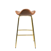 Tabouret de bar moderne en similicuir tressé avec assise en forme de coquille, pieds en métal doré poli et repose-pieds, pour la maison, la cuisine ou le comptoir de bar