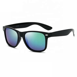 2019 <span class=keywords><strong>gafas</strong></span> de sol de moda <span class=keywords><strong>gafas</strong></span> de sol clásicas baratas de plástico <span class=keywords><strong>ray</strong></span> <span class=keywords><strong>ban</strong></span> polarizado - Product Image 4