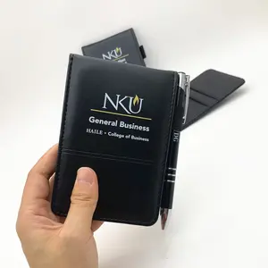 Gepersonaliseerde Logo Afdrukken A6 Kleine Pocket Jotter Notitieblok Zwart Pu Lederen Notebook Met Pen