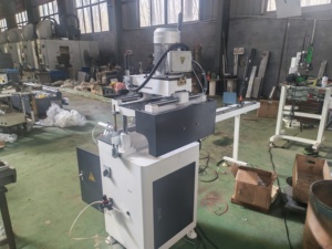 Machine de fraisage et de perçage à axe unique haute vitesse LXF-235x100 pour profilés PVC et aluminium, idéale pour la fabrication de fenêtres et de portes - Product Image 5
