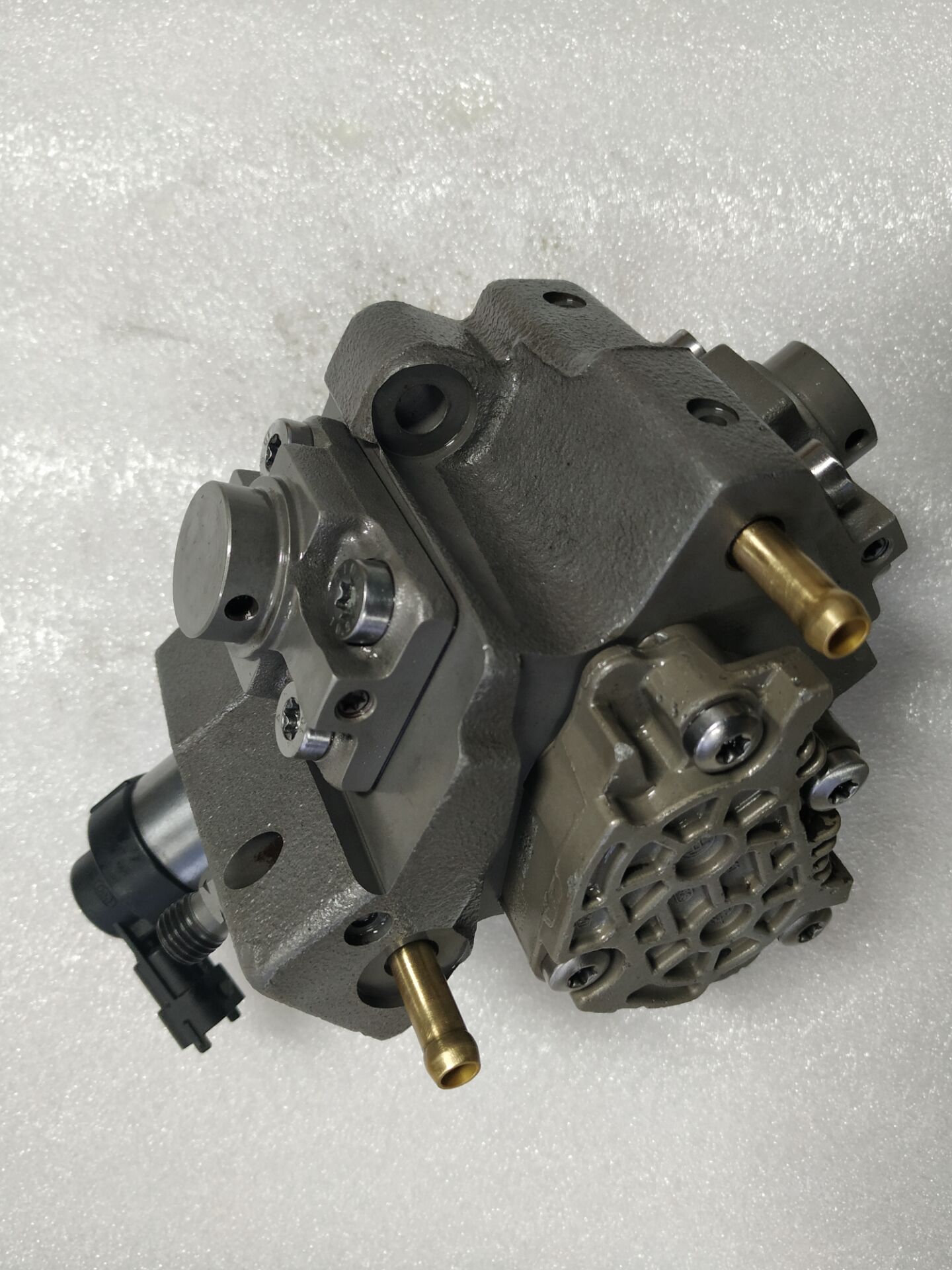 fuel pump CP1 factory supply common rail injection pump 0445010179 diesel fuel injection pump 0445010179 GOOD PRICE AND QUALITY