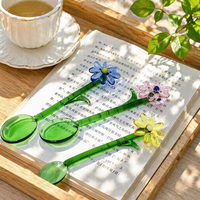 Cuillère artisanale en verre borosilicate motif marguerite, agitateur à café floral, cuillère à dessert, cuillère à mélanger mignonne en forme de fleur