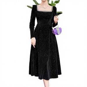 Vestido Midi de Terciopelo Negro ZYHT 9969 con Adornos de Cristal, Cuello Cuadrado, Mangas Largas, Brillante, Silueta en A, Ecológico para Fiesta - Product Image 4