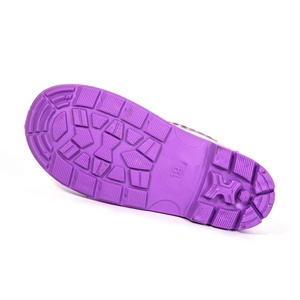 Botas Impermeables de PVC con Estampado Floral Morado, con Suela Suave Antideslizante, Ligeras, de Media Pantorrilla, para la Lluvia - Product Image 2