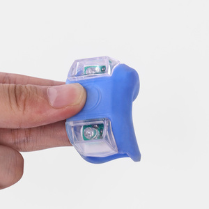 Luz trasera de rana para bicicleta, luz trasera LED de silicona para bicicleta, resistente al agua, ciclismo nocturno, luz de advertencia, herramienta de <span class=keywords><strong>mano</strong></span>, interruptor Manual - Product Image 3