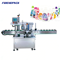 Machine d'étiquetage verticale UPK haute précision pour bouteilles de détergent, bouteilles d'huile d'olive, et bidons carrés de 25 L