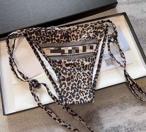 <span class=keywords><strong>Bikini</strong></span> di design costume da bagno da donna di lusso Brand costume da bagno triangolo Top con catena da donna Sexy - Product Image 3