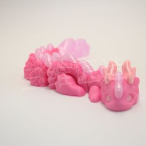 Dragón de Fantasía Impreso en 3D, Adorable Muñeco de Dragón con Cuernos, Juguete Decorativo, Regalo Creativo de Moda, Hecho a Mano en Plástico - Product Image 1