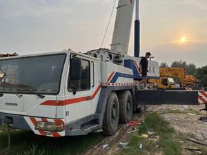 Grue sur camion d'occasion Zoomlion 220 tonnes avec moteur Weichai, hauteur de levage 120 m - Product Image 6