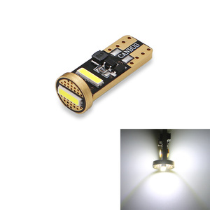 Suministro transfronterizo de luces para automóviles, incluyendo luces de estacionamiento LED T10, luces de matrícula de 3 luces 7020, luces de lectura de techo W5W - Product Image 1