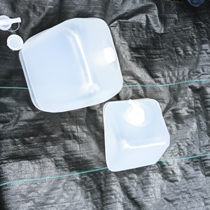 Seau souple en plastique Cubitainer Bag-in-Box, bon marché, bonne étanchéité, sans fuite, <span class=keywords><strong>20L</strong></span>, sans poignée, pliable, <span class=keywords><strong>avec</strong></span> trous - Product Image 1