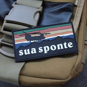 Parche de silicona 3D personalizado con logotipo de marca privada para ropa, insignia de PVC de goma suave para brazalete de avión - Product Image 2