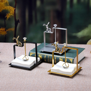 Portarrollos de Papel Cuadrado Mystic Arts, Hierro Plateado, Estilo Europeo, para Restaurantes y Hoteles - Product Image 1