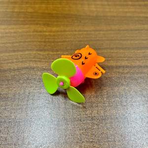 Groothandel Grappige Cartoon Vliegtuig Mini Windmolen Nieuwe <span class=keywords><strong>Wind</strong></span>-<span class=keywords><strong>Up</strong></span> Speelgoed Voor Kinderen Snoep Speelgoed Voertuig - Product Image 5