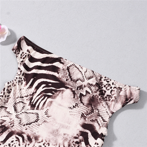 Completo coordinato due pezzi <span class=keywords><strong>sexy</strong></span> con stampa animalier: top a spalle scoperte e leggings, set estivo alla moda da <span class=keywords><strong>donna</strong></span> - Product Image 6