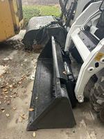 Mini-chargeur d'occasion 2 tonnes Bobcat S160 Chargeur compact à chenilles à roues automatique S160 pour la neige, les déchets de construction, faible consommation