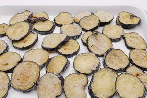 Sinocharm Vegetales congelados Fácil de cocinar IQF Rebanada de berenjena frita Berenjena asada congelada - Product Image 4