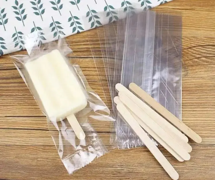 Sacchetti di plastica del gelato d'imballaggio del ghiacciolo di sigillatura caldo su misura di alta qualità in azione