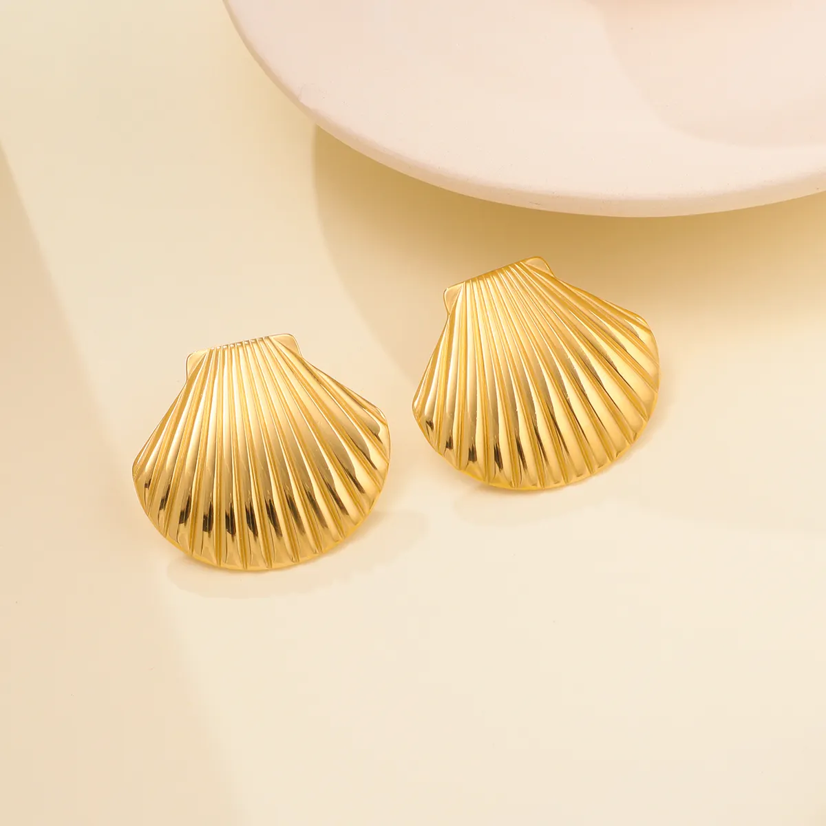 Fashion Shell Scallop Stud Earring Tarnish Free 18K Gold Plated Stainless Steel Texture Earrings Women Hypoallergenic Jewelry