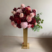 Boules de fleurs artificielles en rose bordeaux, directement de l'usine, pour décorations de centre de table de mariage