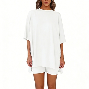 Conjunto de 2 piezas para <span class=keywords><strong>mujer</strong></span>: <span class=keywords><strong>Camiseta</strong></span> <span class=keywords><strong>oversize</strong></span> de manga corta <span class=keywords><strong>con</strong></span> abertura lateral y shorts de ciclista de cintura alta, estilo loungewear Sehe Fashion - Product Image 5
