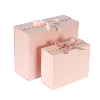 Grande boîte cadeau magnétique de luxe avec logo personnalisé Boîtes pliantes rigides en carton dur ruban rose pour l'emballage de robes