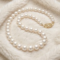 Colliers en perles de coquillage ronds avec fermoir cœur plaqué or, fabrication OEM/ODM, vente en gros, bijoux élégants pour femmes, à porter au quotidien