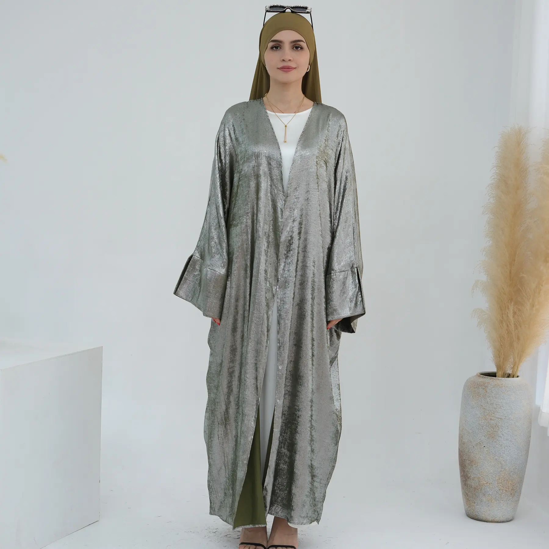 411 Neuester arabischer langer offener abaya Kimono Mantel für Damen muslimisches Kleid Dubai traditionelle muslimische Kleidung und Zubehör