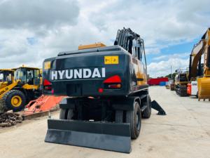 Pompe hydraulique d'occasion pour excavatrice sur chenilles HYUNDAI 210 W-7, moteur diesel, 21 tonnes, excellent état, bras de flèche pour travaux de construction urbaine - Product Image 3