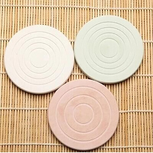 Posavasos de Tierra de Diatomeas Redondos, Absorbentes, Reutilizables, Decoración de Cocina, Color Blanco, Verde, Rosa, Sólido, Lavado a Mano, Hecho en Jiangsu - Product Image 1