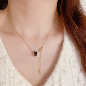 แฟชั่นสไตล์เกาหลีเอวเล็กข้ามพู่สร้อยคอเพทายหรูหราของผู้หญิงสร้อยคอทองแดงแท้ชุบทอง - Product Image 2