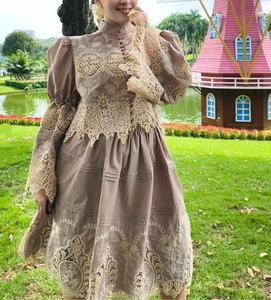 Camicetta Midi Casual con Maniche a Campana e Bordo in Pizzo e Gonna con Volant <span class=keywords><strong>Stile</strong></span> <span class=keywords><strong>Retrò</strong></span> Francese Autunno 2025 <span class=keywords><strong>Abbigliamento</strong></span> Donna - Product Image 4