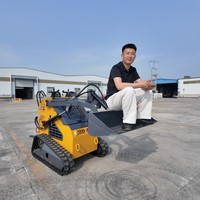 Mini-chargeuse compacte Kubota 25 CV, modèle 2026 - Chargeuse sur chenilles compacte autoportée avec accessoires complets