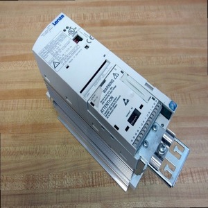 ใหม่แท้ 13142075 E82EV5512C 8200 AC Drive ตัวแปลงความถี่สำหรับระบบอัตโนมัติทางอุตสาหกรรม - Product Image 1