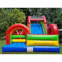 Parcours d'obstacles gonflable personnalisé en PVC rouge, jaune, vert et bleu avec toboggan à louer