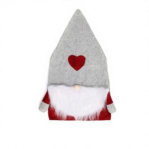 ที่คลุมเก้าอี้รูดอล์ฟไร้ใบหน้าลายป่าเพื่อการตกแต่งต้นคริสต์มาสอุปกรณ์สำหรับวันหยุด - Product Image 1