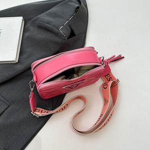 Sacs à bandoulière en cuir PU de créateur pour femmes, sacs à main et pochettes en gros avec fermeture éclair pour toutes les saisons (printemps, été, automne, hiver) - Product Image 4
