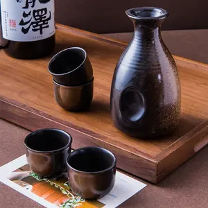 Ensemble de sakés en céramique portables, avec réchauffeur et tasses, coffrets cadeaux personnalisés, coffret cadeaux inclus, bouteilles de saké japonaises