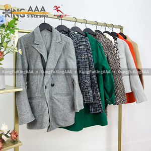 2025年批发二手高品质超等级短款针织冬季时尚百搭女式夹克经典花呢 - Product Image 4