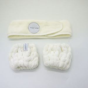 Bracelet en soie <span class=keywords><strong>blanche</strong></span> ensemble de bandeau de luxe pour spa ensemble de lavage de <span class=keywords><strong>visage</strong></span> de manchette de poignet pour dame soutien du <span class=keywords><strong>visage</strong></span> à faire logo personnalisé - Product Image 2