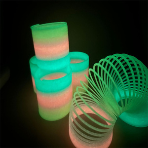 Nouveauté Glow-in-The-Dark Coil Spring Glow Coil Spring Toy Springs Rainbow Magic Fidget Toys for Carnival Prize <span class=keywords><strong>Pinata</strong></span> Fillers - Product Image 2
