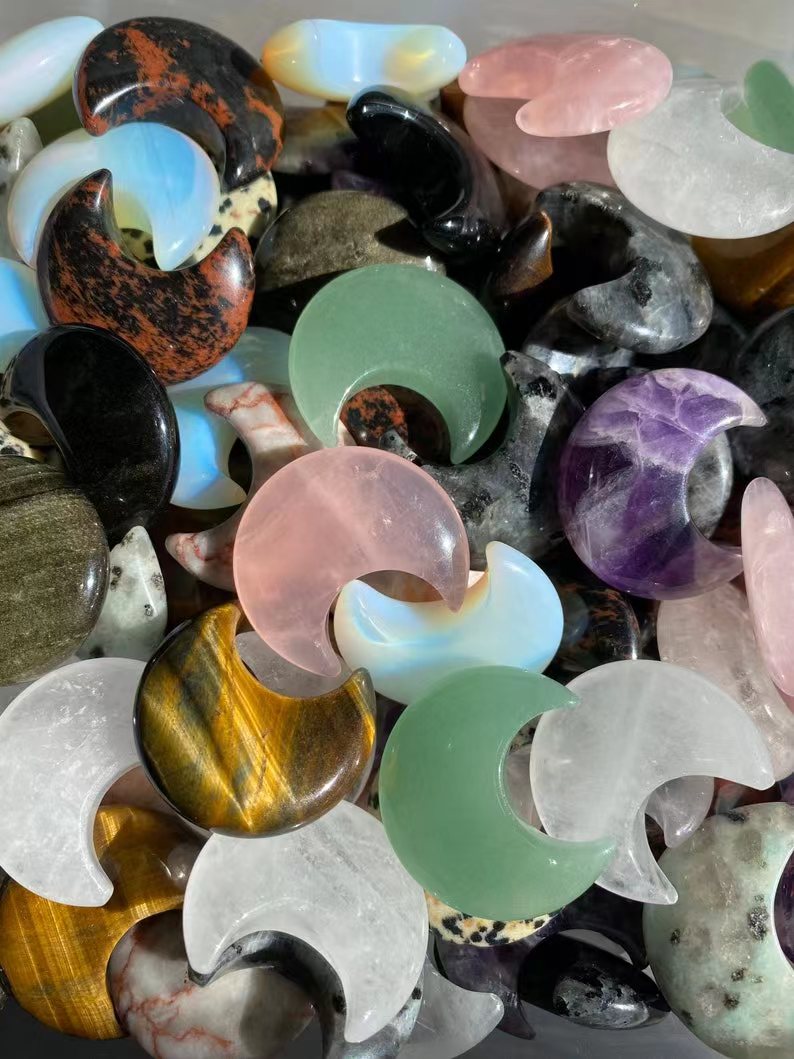 34種類の30mmムーンクリスタルカービング/ジェムストーン置物